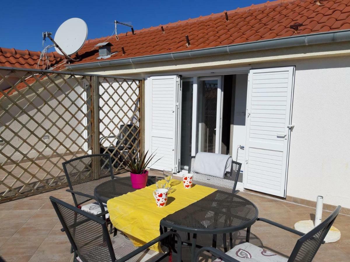 Apartment Place 2 Stay Hvar Town Exterior foto